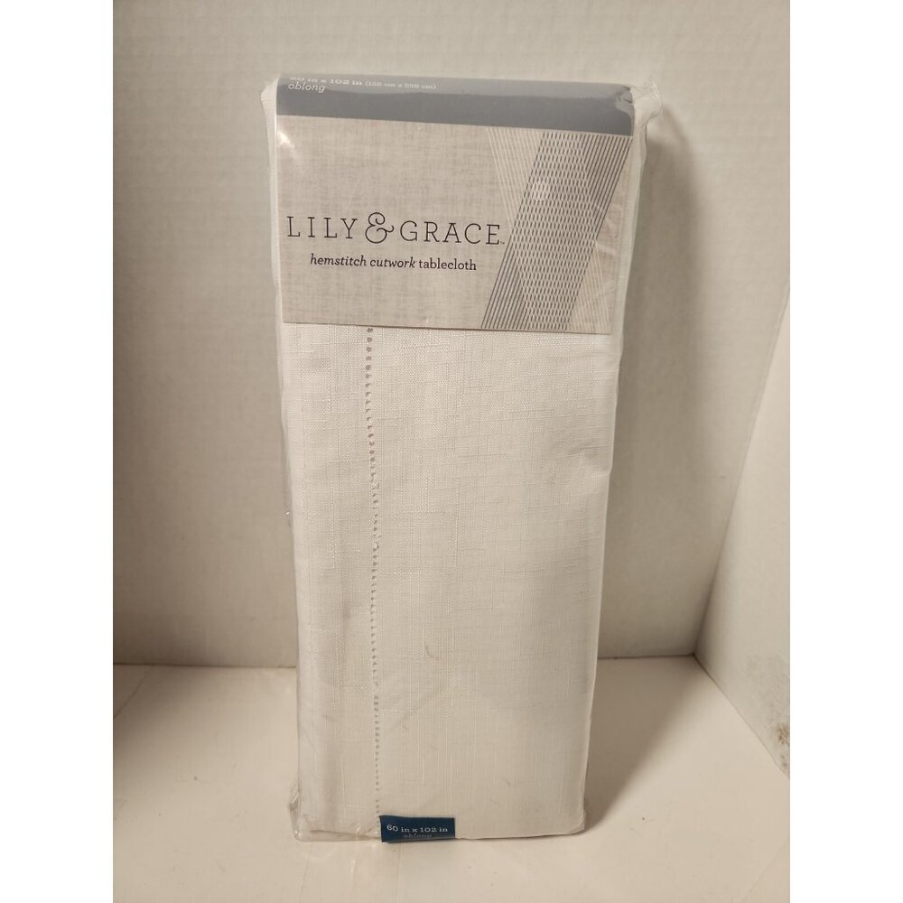 Lily & Grace Hemstitch Cutwork Tablelcoth 60x102 Oblong White minimalist New